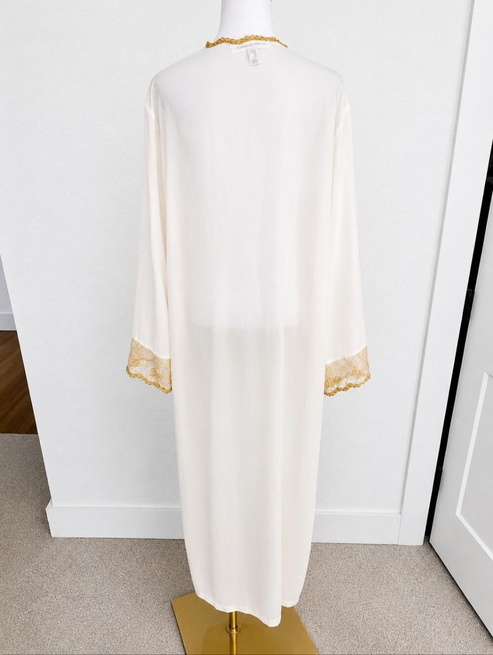 Vintage Victoria's Secret Sheer Ivory Gold Embroidered Maxi Robe Y2K M/L Peignoi - Picture 6 of 11
